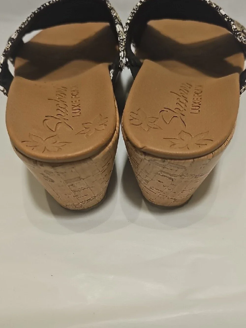 Skechers Black & White Woven Crisscross Slide Sandals - Picture 4 of 6
